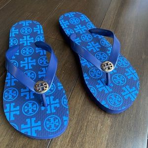 Tory Burch Blue Printed Flip Flops